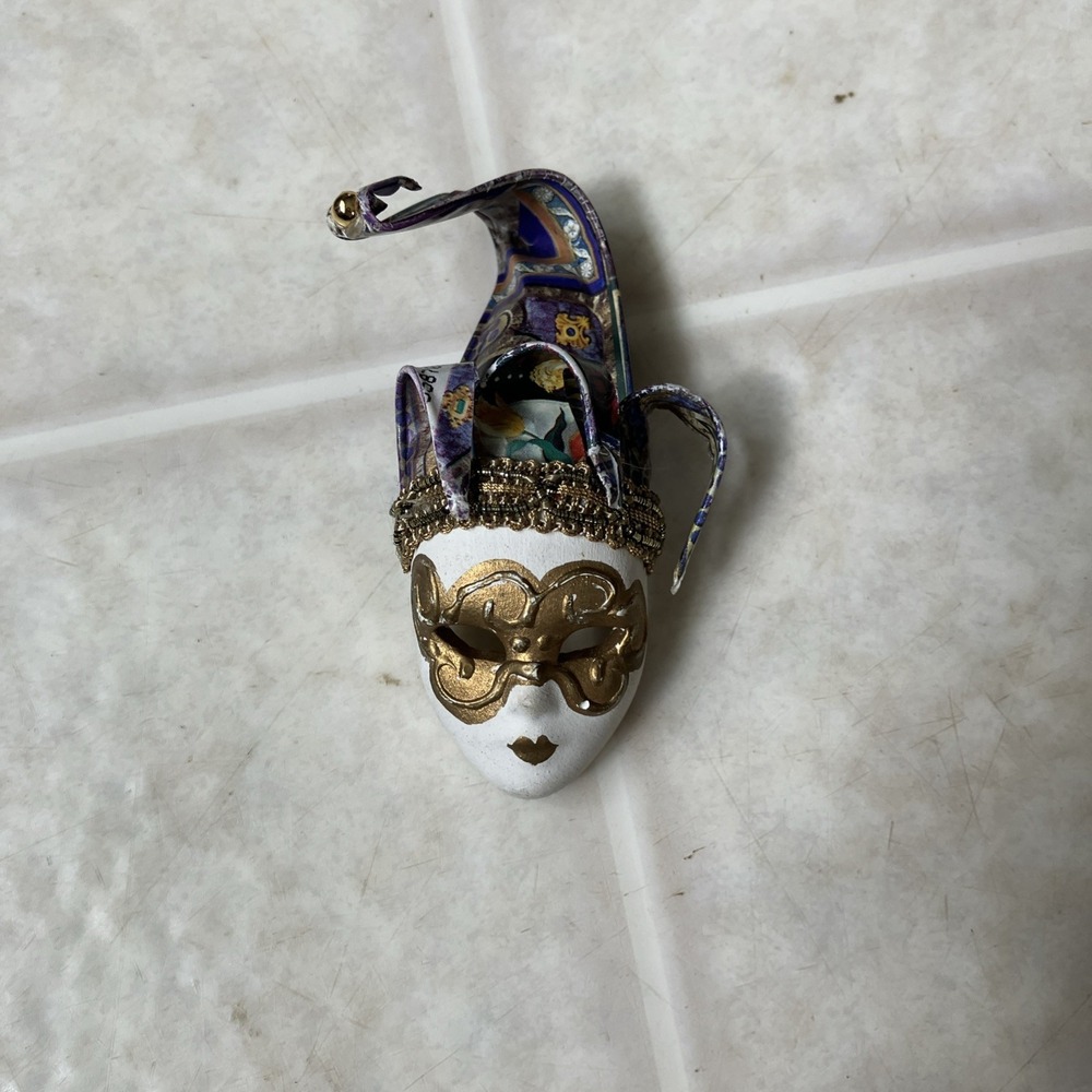 Vintage 90s Clay Art Pin Mardi Gras Masquerade Jester Gold Mask 3" Tall
